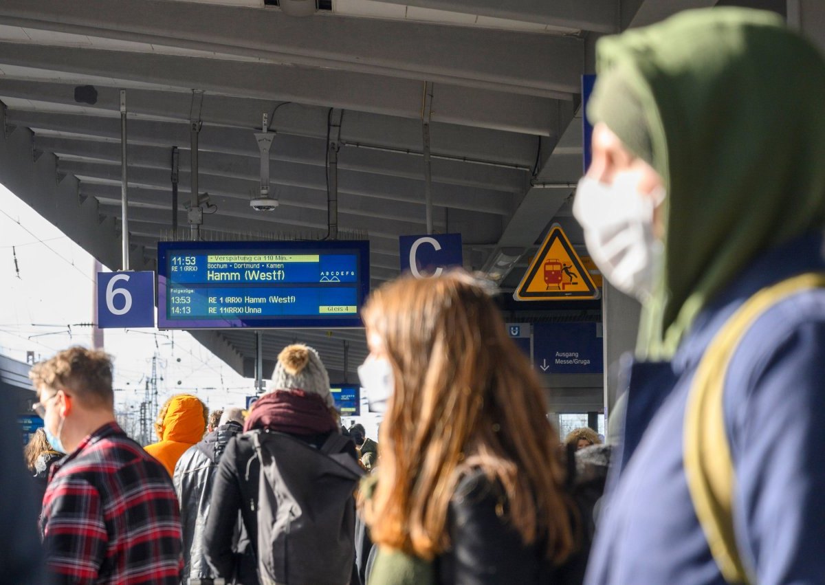 deutsche bahn ostern.jpg