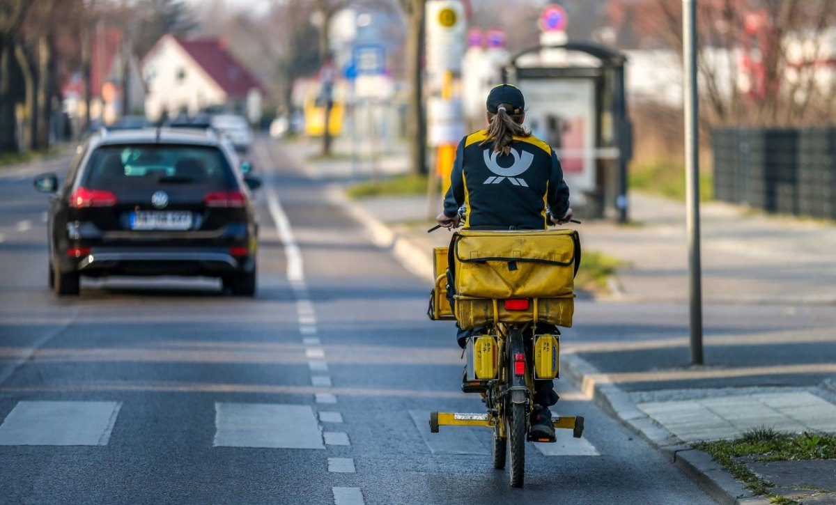 deutsche post.jpg