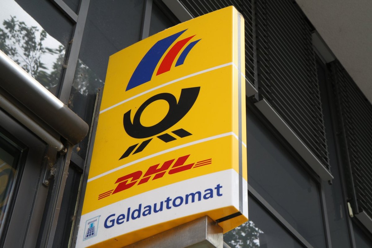 deutsche post logo.jpg