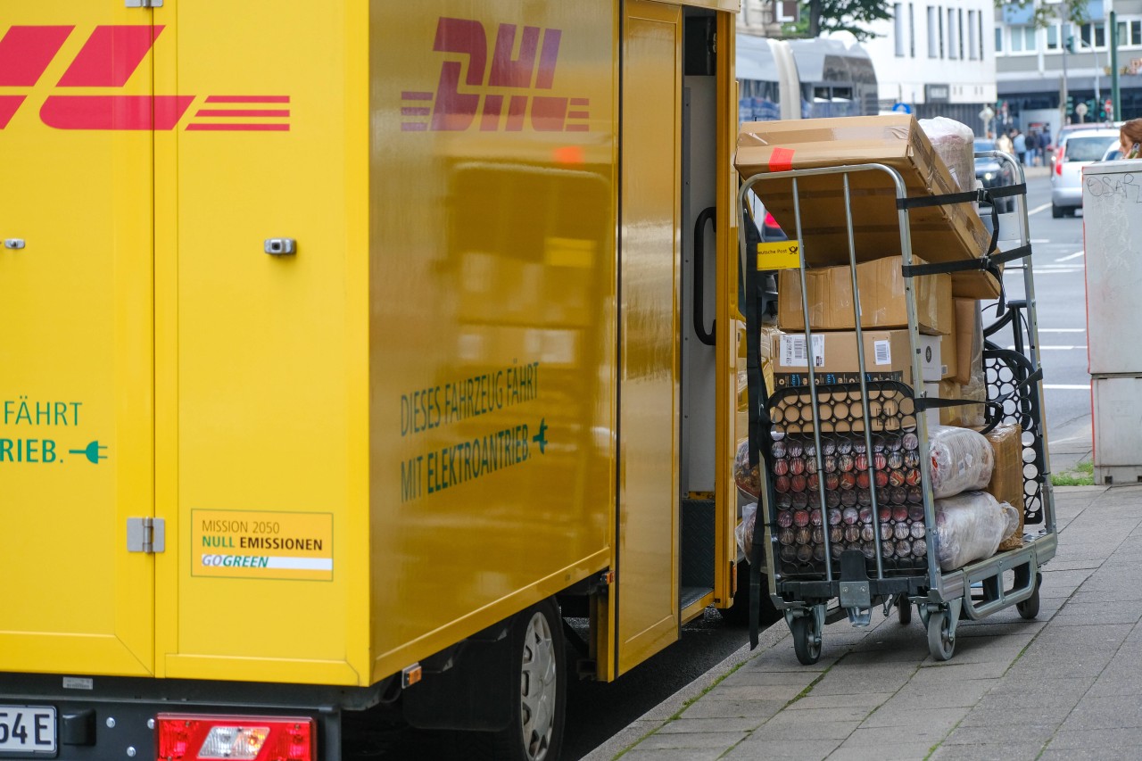 DHL hat seinen Service nun erweitert. Das dürfte viele Familien freuen. (Symbolbild)