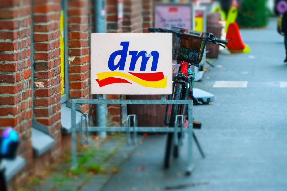 dm logo.jpg