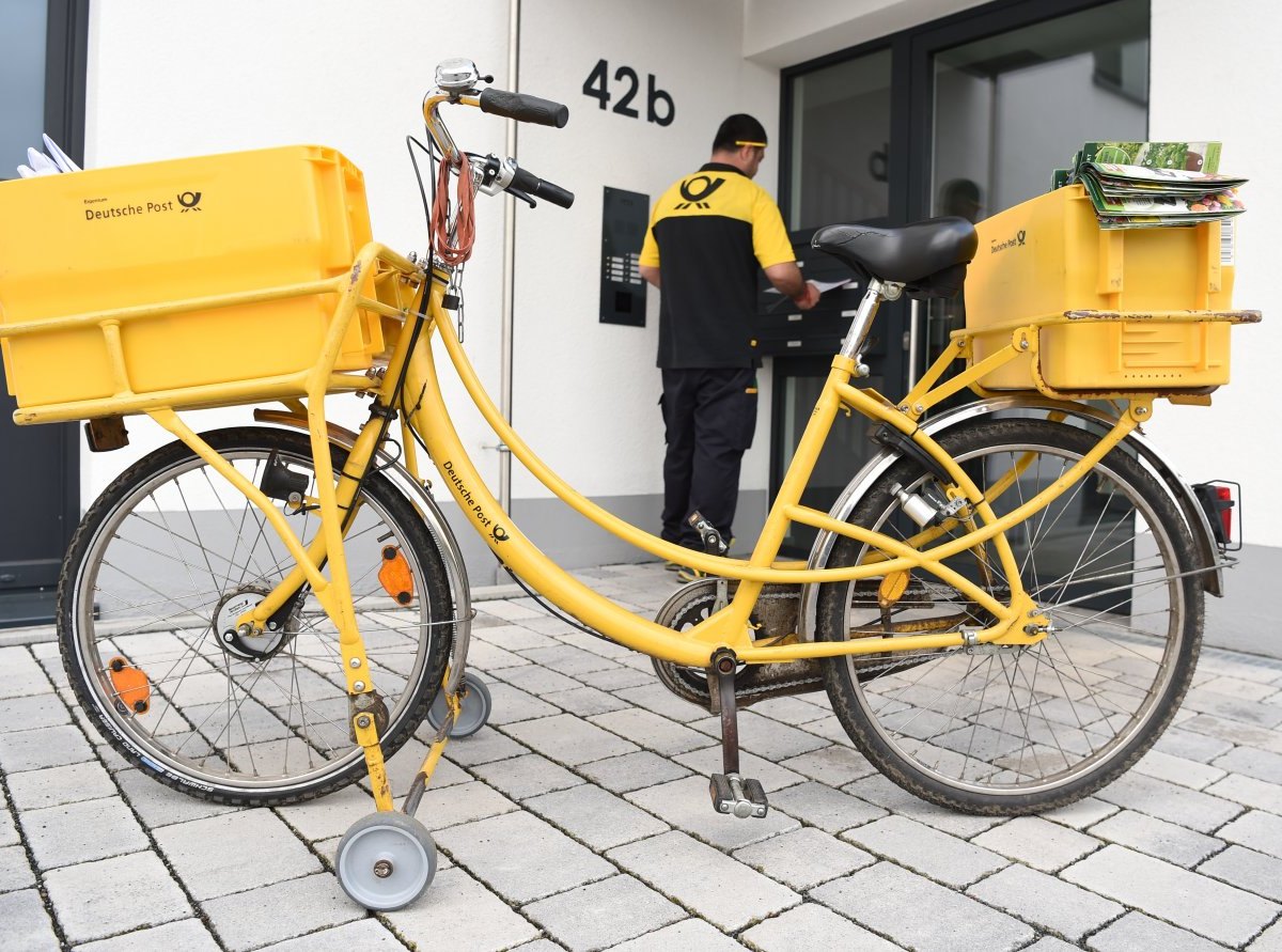 duisburg deutsche post.jpg