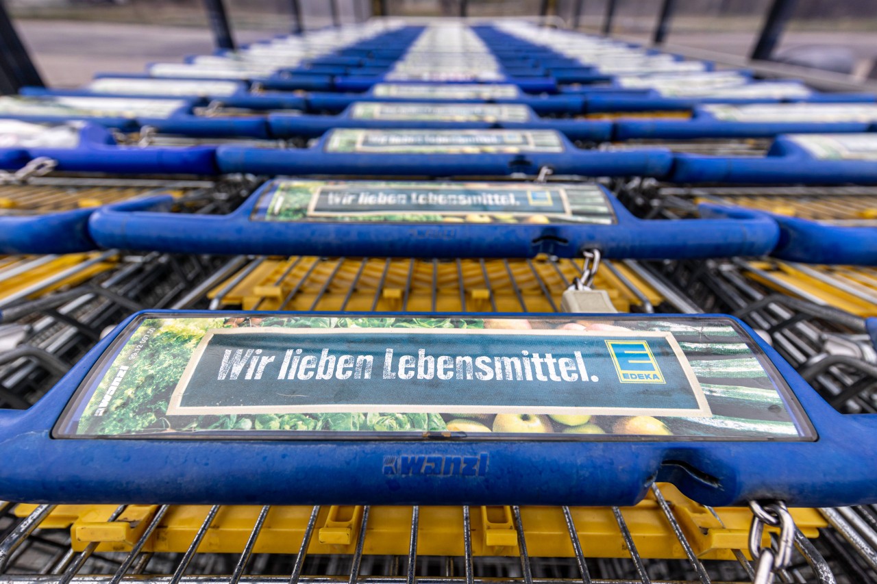 Der Kunde hätte auf den Einkaufswagen wohl lieber den bekannten Edeka-Slogan gelesen. (Archiv)