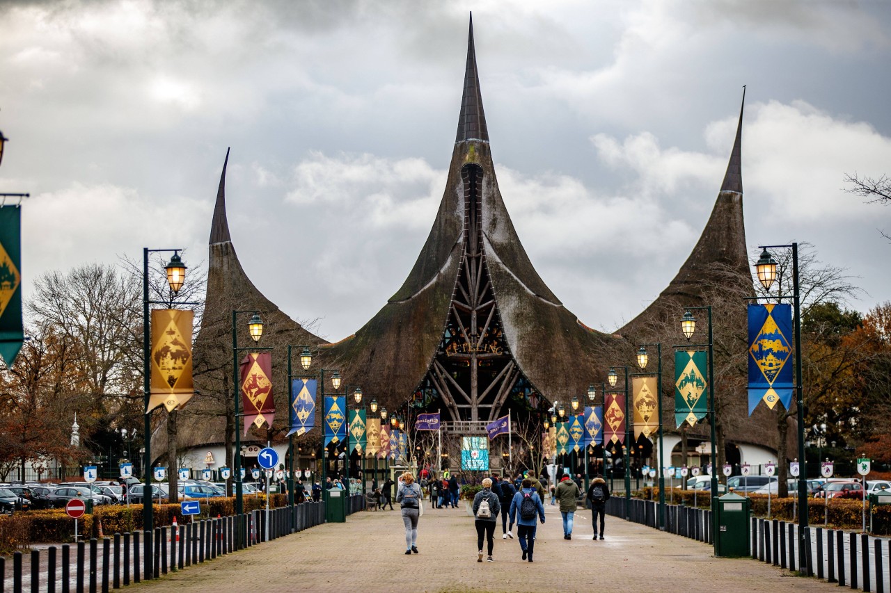 Der Freizeitpark Efteling in den Niederlanden zieht auch immer wieder deutsche Touristen an. (Symbolbild)