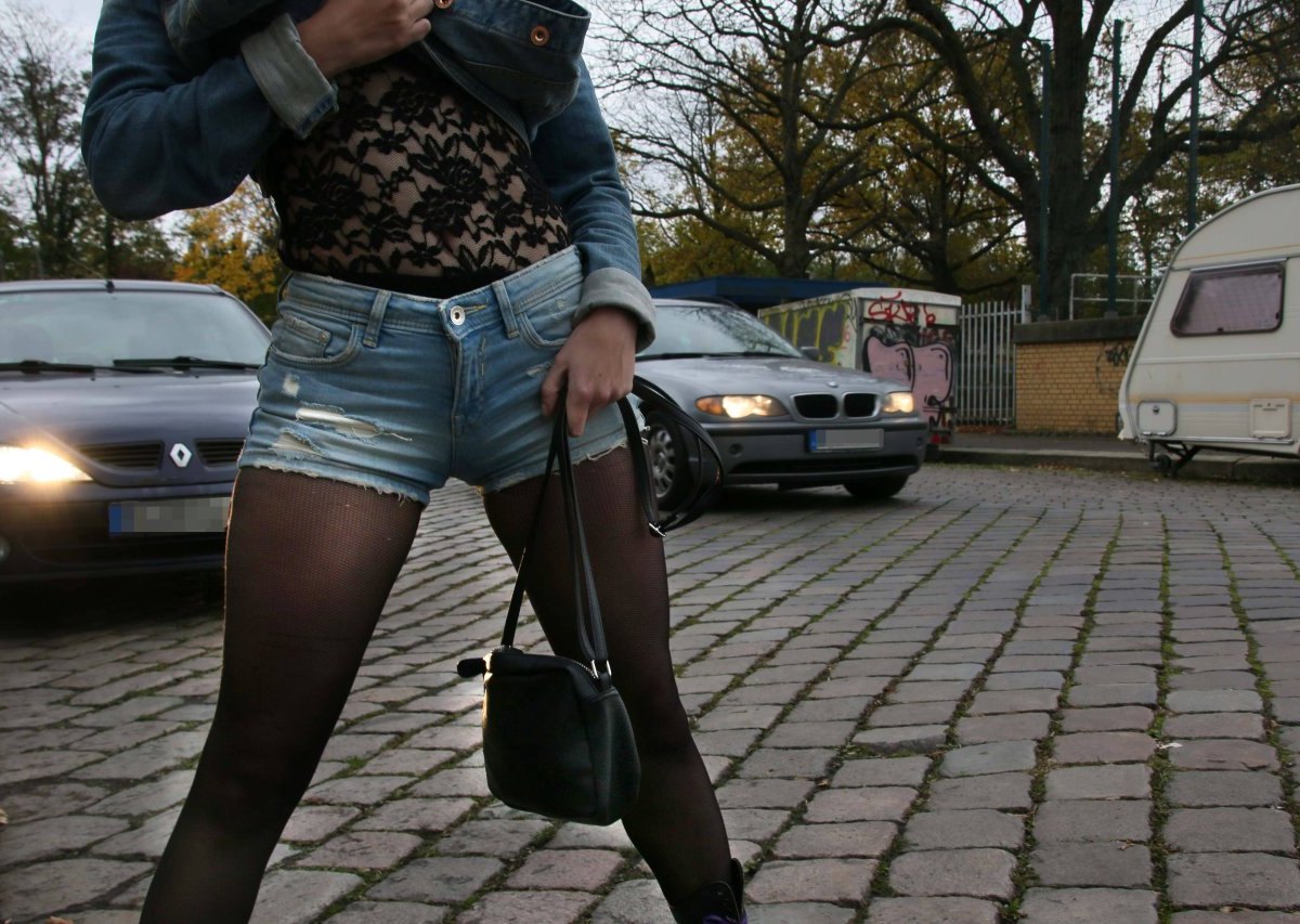 escort-dame-hure-symbolfoto.jpg