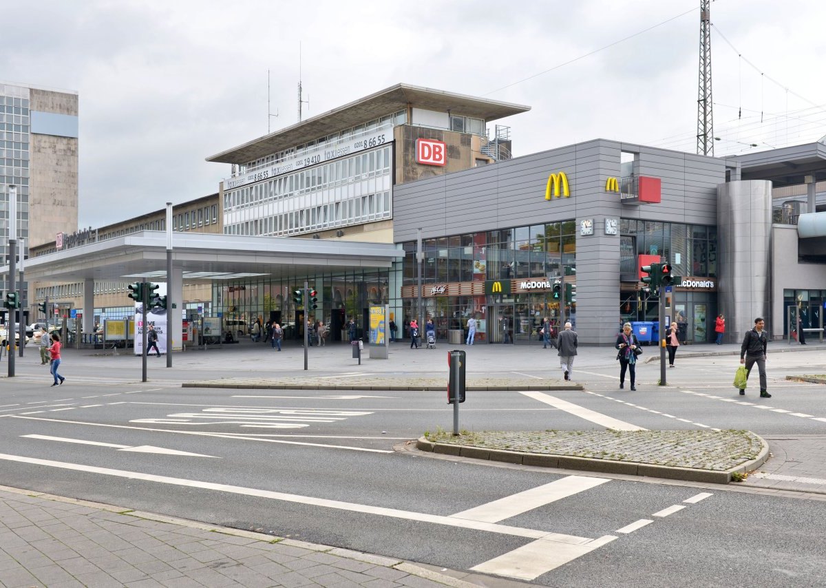 essen-hauptbahnhof.JPG