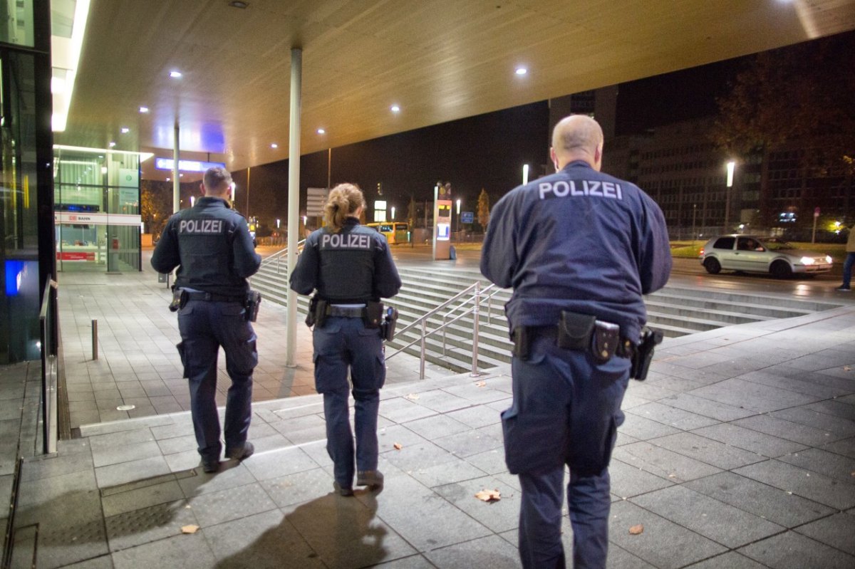 essen-hauptbahnhof-hbf-polizei.jpg