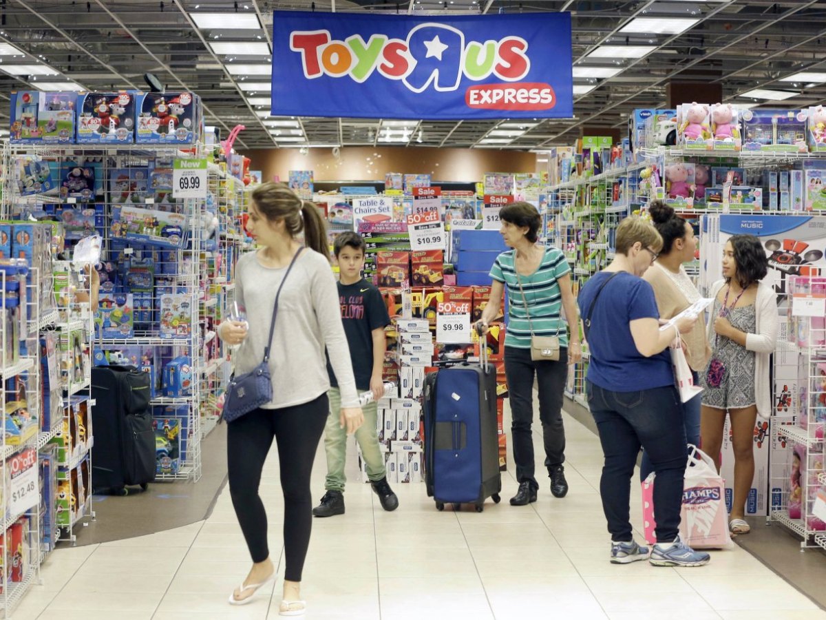 essen-toys-r-us.jpg