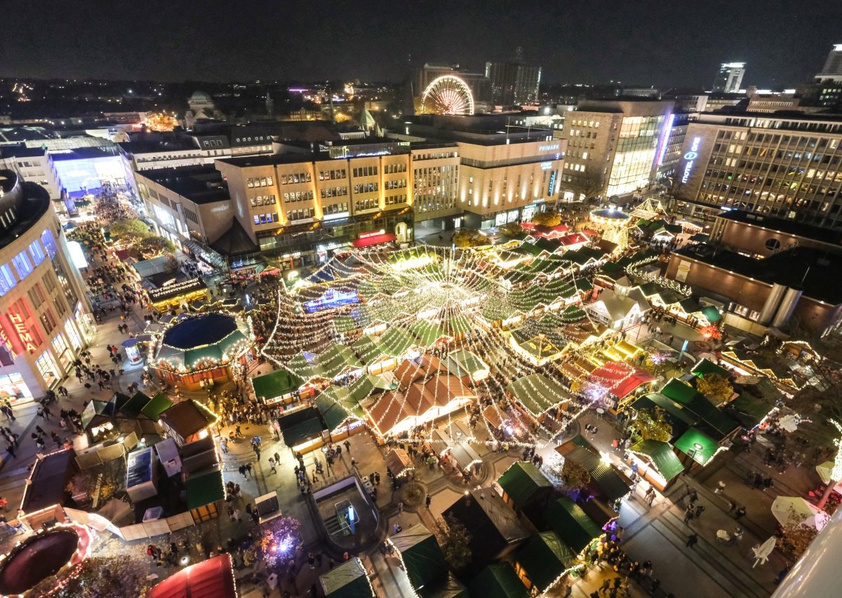essen-weihnachtsmarkt-sonntag-kennedyplatz.JPG