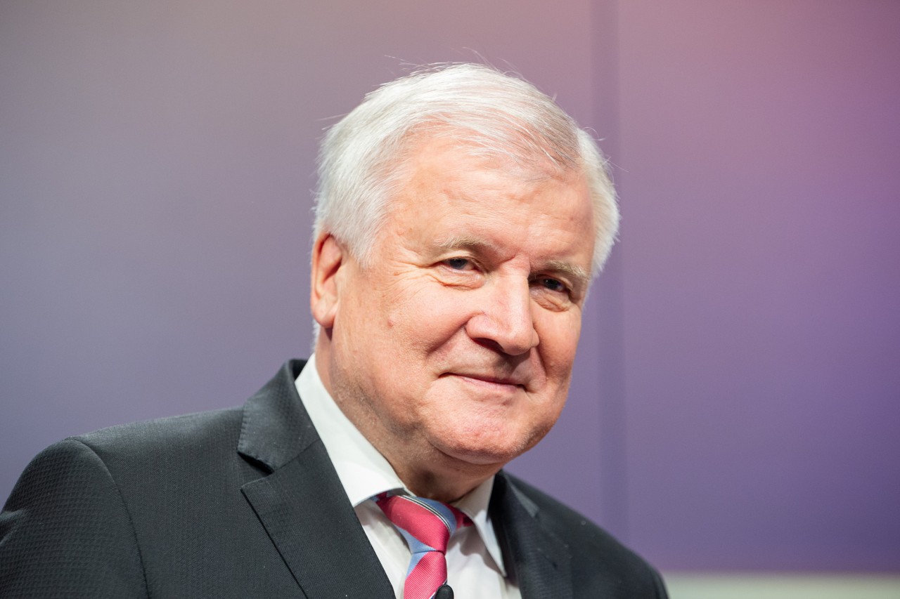 Der Hubschrauber von Horst Seehofer musste am Flughafen Frankfurt notlanden. 