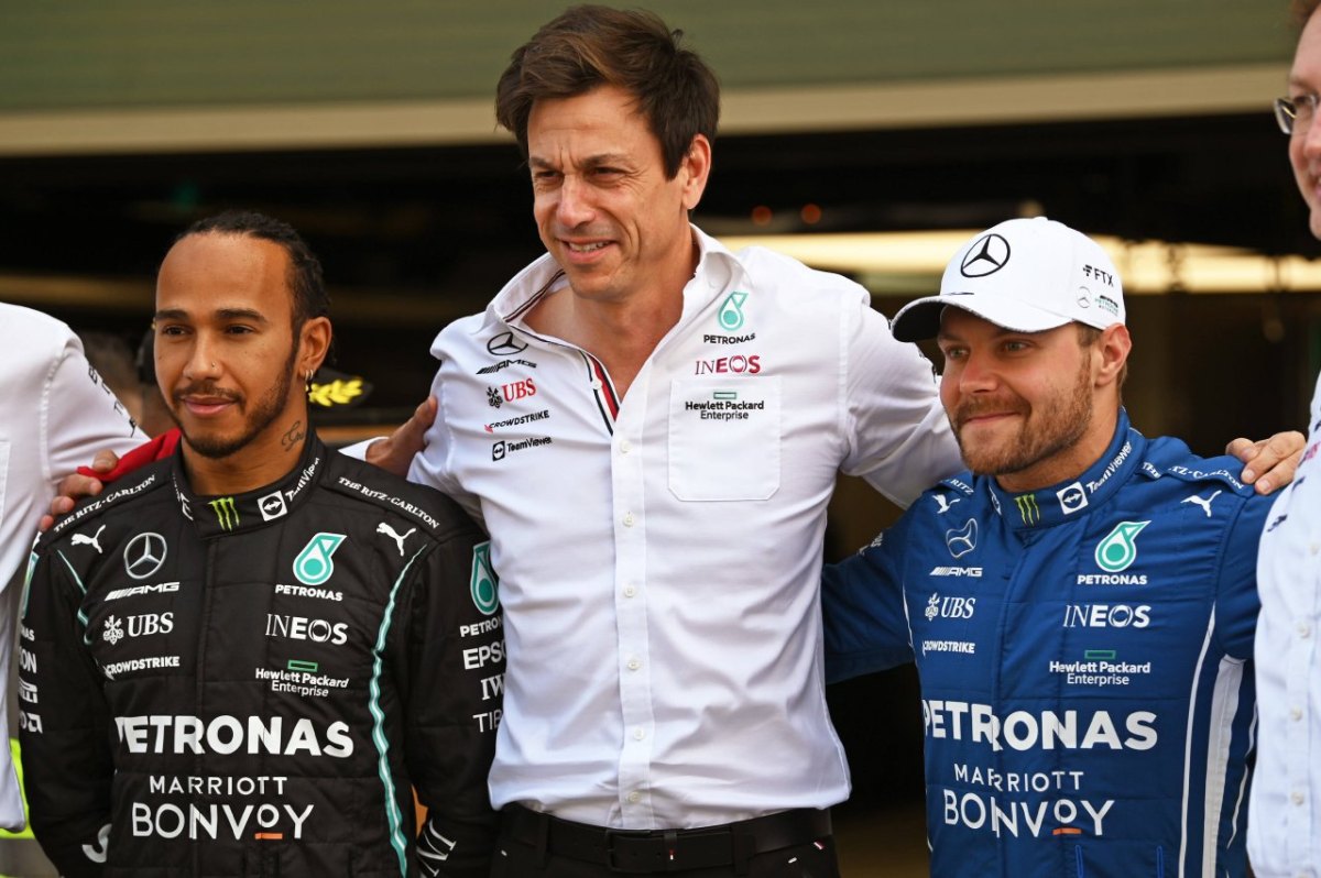 formel-1-mercedes-toto-wolff-lewis-hamilton