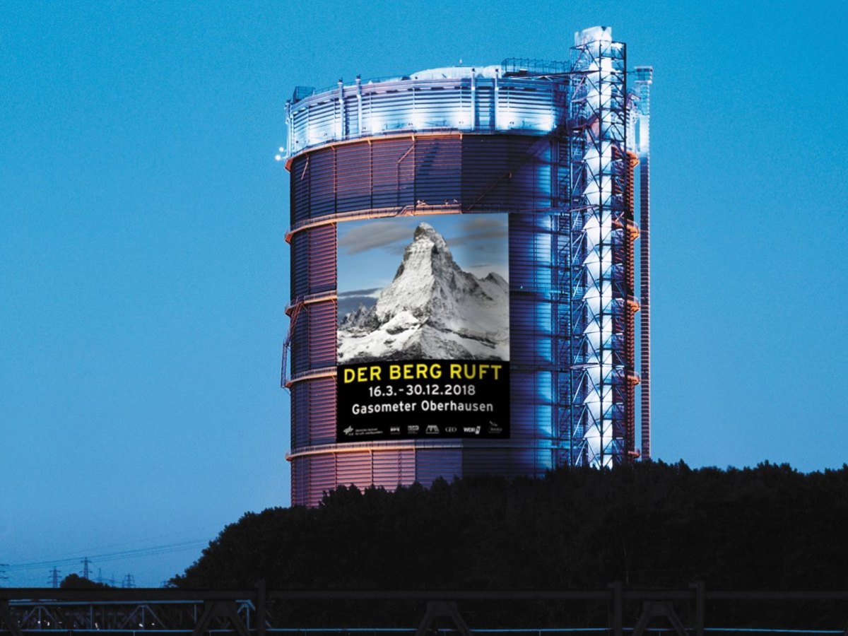 gasometer-oberhausen-megaposter-berg-ruft.jpg