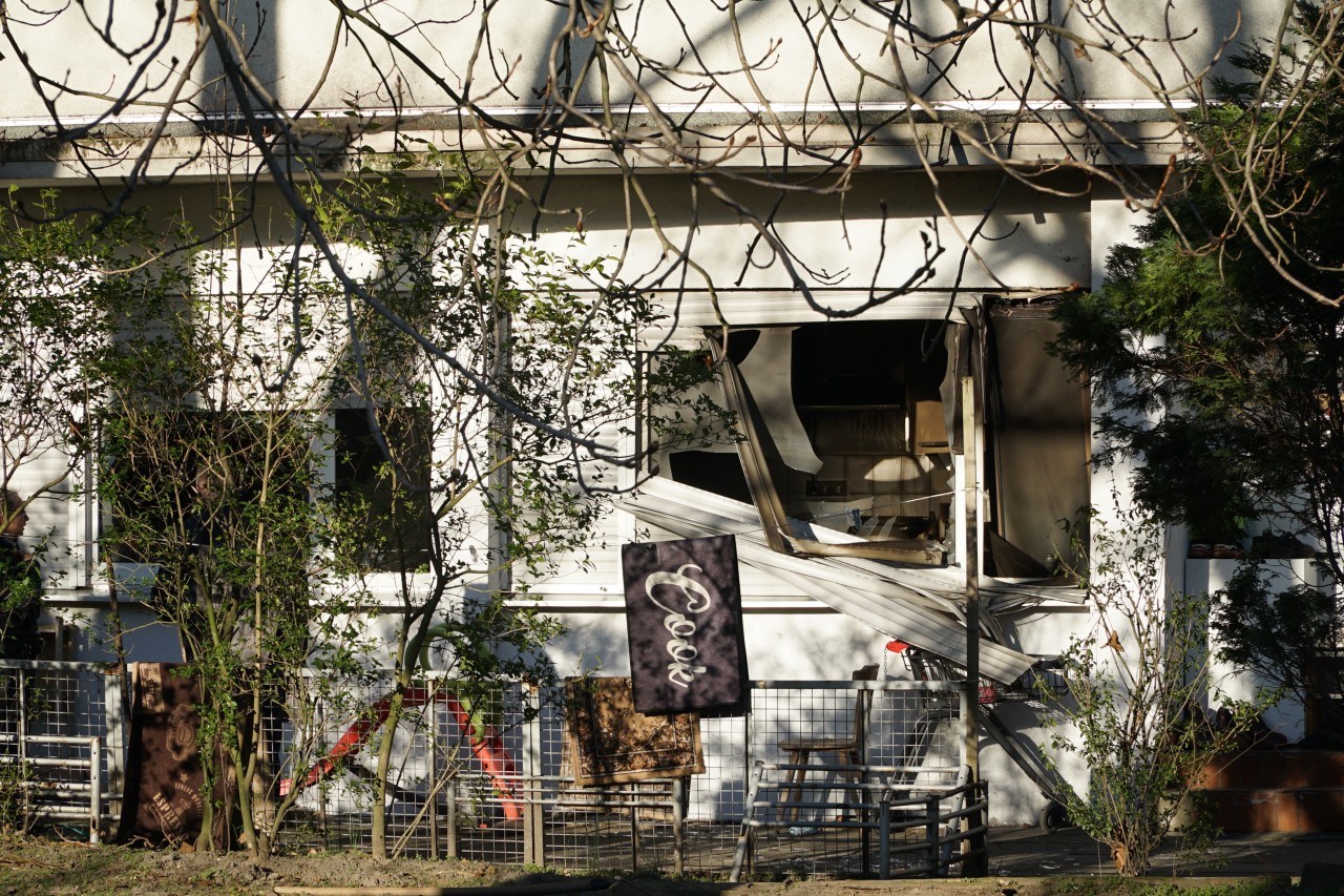 Die Wohnung wurde durch die Explosion zerstört.