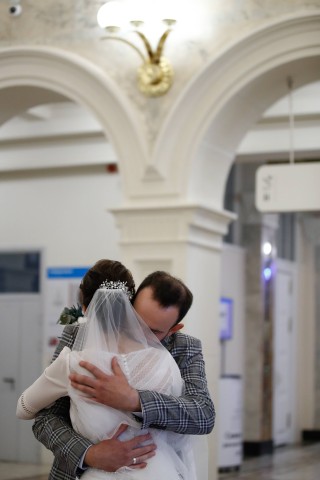 Eine Hochzeit sorgt wegen eines Outfits für ungünstige Erinnerungen. (Symbolbild)