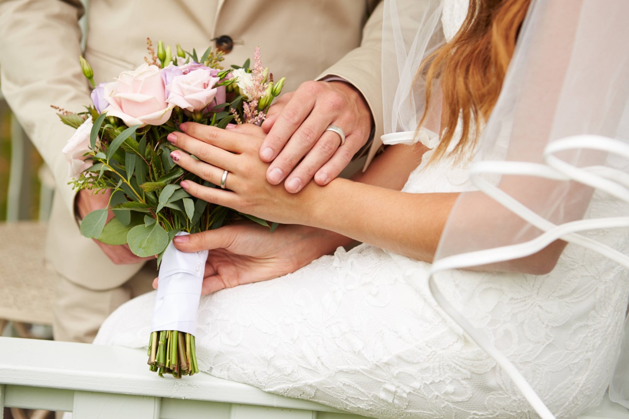 Diese Hochzeit sorgt in der Familie für einen gewaltigen Streit. (Symbolbild)