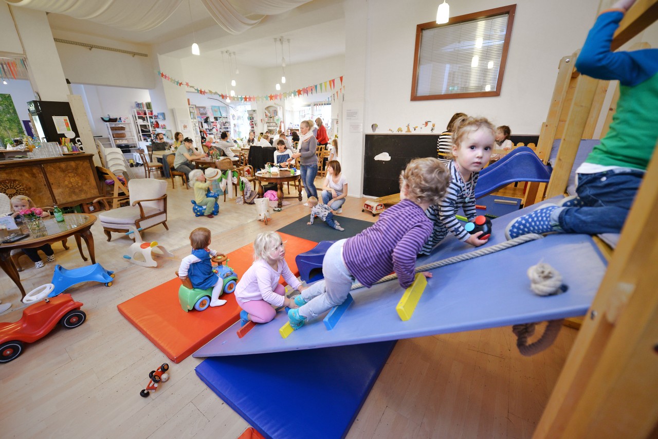 Auf 300 Quadratmetern können die Kinder im Café Anna & Kuckuck toben. 