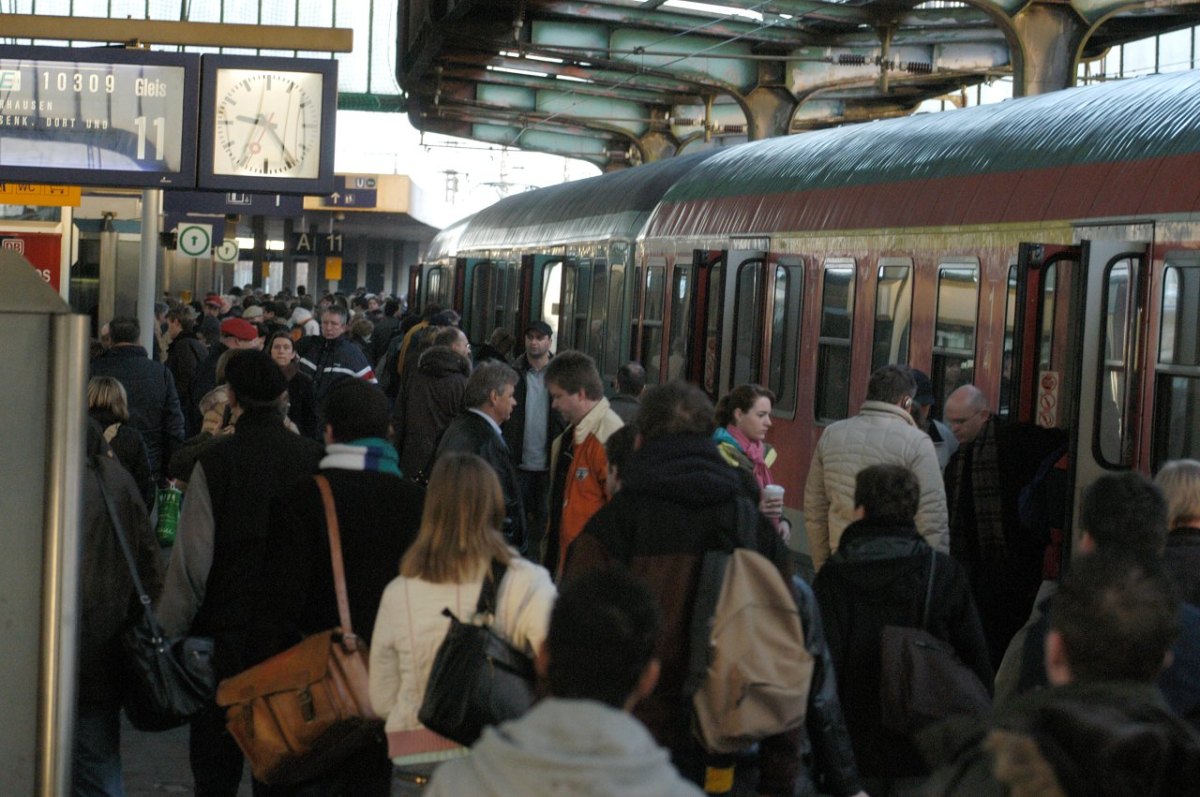 kyrill duisburg bahnhof 2.jpg