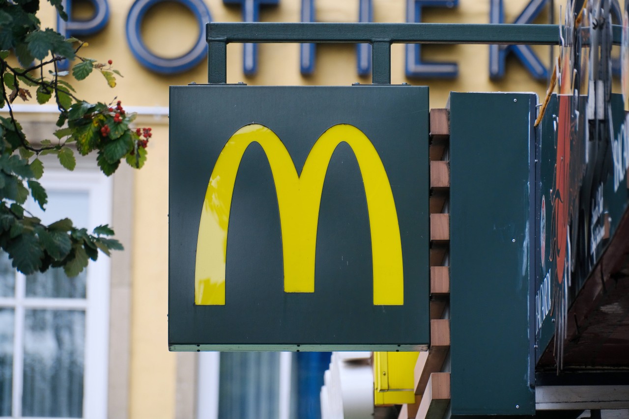 McDonald's kann ein Produkt nicht mehr wie gewohnt anbieten. (Symbolbild)