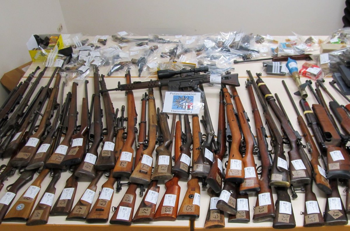 mehr waffen, mehr waffenscheine in Deutschland.jpg