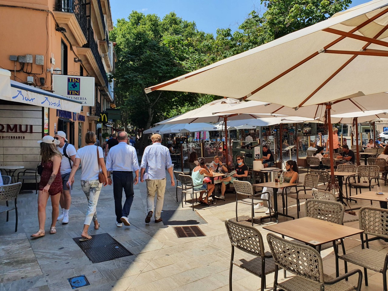 Urlaub in Palma de Mallorca: Viele Menschen wollen im Süden Europas die Seele baumeln lassen. (Symbolbild)