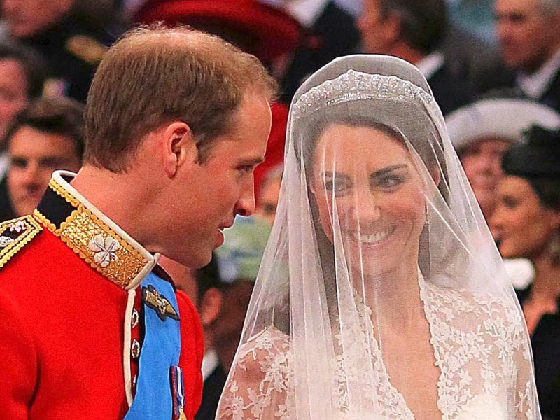 ...acht Jahren Beziehung gaben sich Prinz William und Kate Middleton das Ja-Wort. Und dann war es soweit: