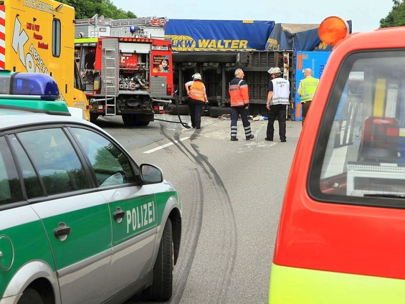 Unfall auf der A2, hinter der Anschlussstelle Berkamen/Kamen in Richtung Kamener Kreuz. Foto: Dietmar Wäsche