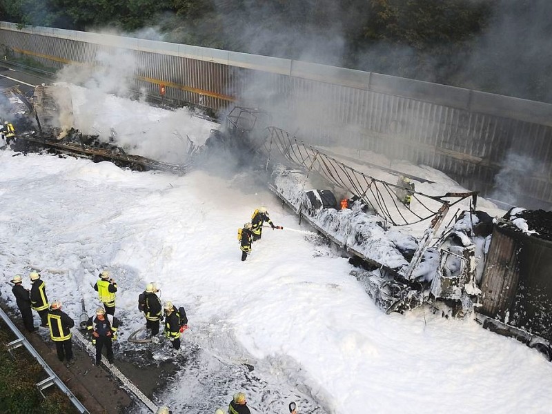 Schwerer Unfall auf der A2 vor dem Kamener Kreuz!!!Foto ist Honorarpflichtig!!!