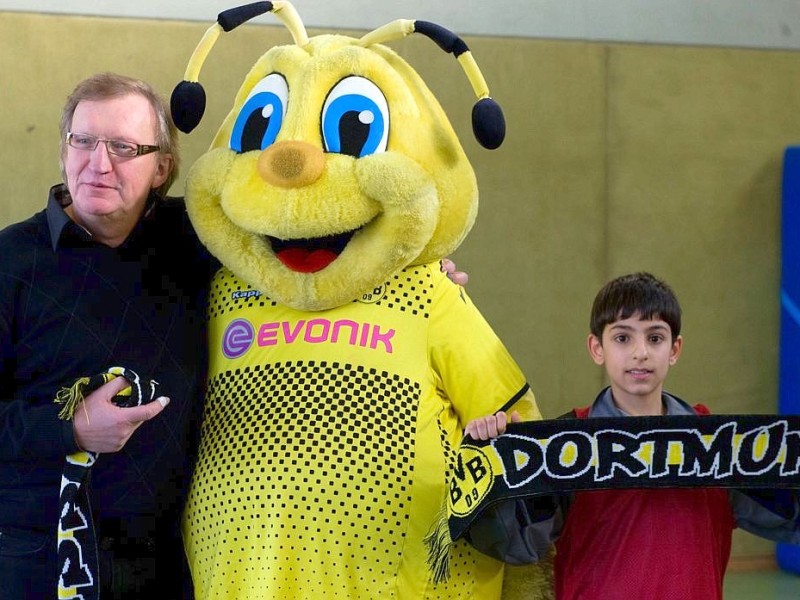 Große Klasse - Das Grundschulprojekt von Borussia Dortmund zu Gast in der Diesterweg Grundschule am 1.2.2012. Stargast ist BVB Spieler Moritz Leitner.Foto: Knut Vahlensieck