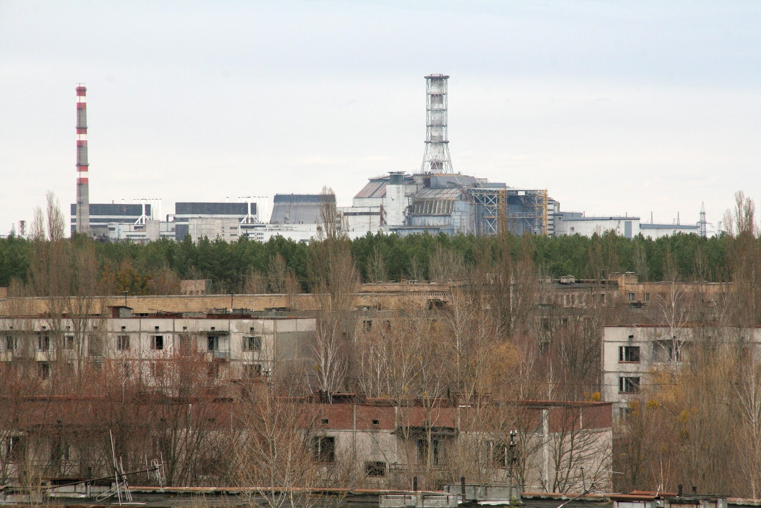 25 Jahre nach dem Unglück: Besuch in der Sperrzone von Tschernobyl.Die Geisterstadt Pripjat unmittelbar neben dem Unglücksreaktor.