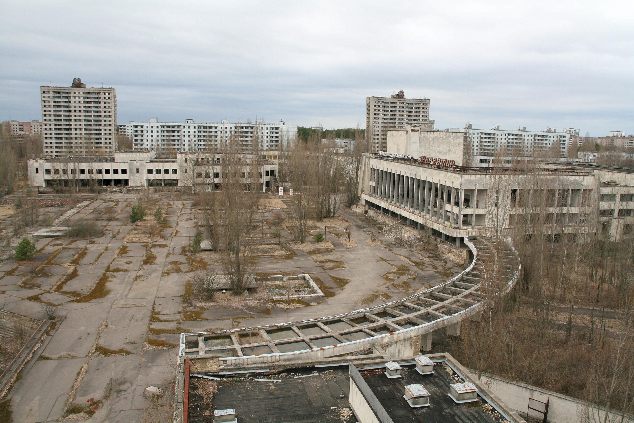 25 Jahre nach dem Unglück: Besuch in der Sperrzone von Tschernobyl.Die Geisterstadt Pripjat unmittelbar neben dem Unglücksreaktor.