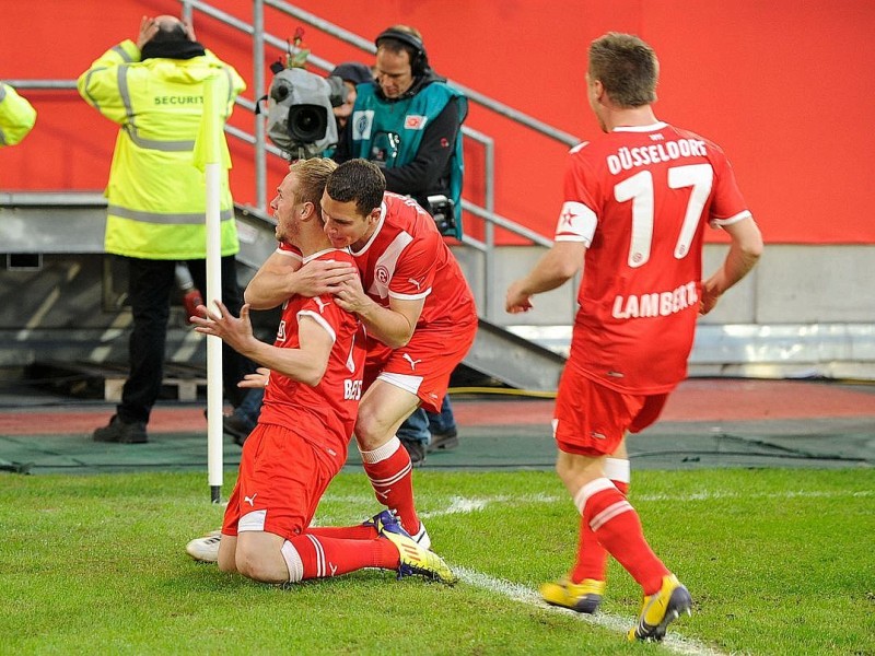 Fortuna Düsseldorf jubelt über den Aufstieg im Relegationsspiel gegen Hertha BSC.