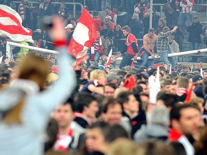 Fortuna Düsseldorf jubelt über den Aufstieg im Relegationsspiel gegen Hertha BSC.