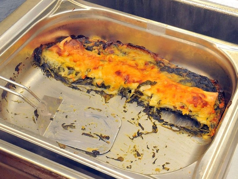 Überbackener Spinat: Vegetarier gehen im Schiller-Gymnasium nicht leer aus.