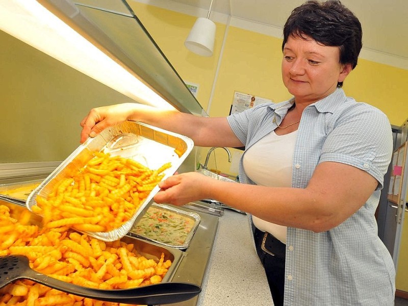 Pommes gehen bei Schülern immer, weiß Wanda Rams.