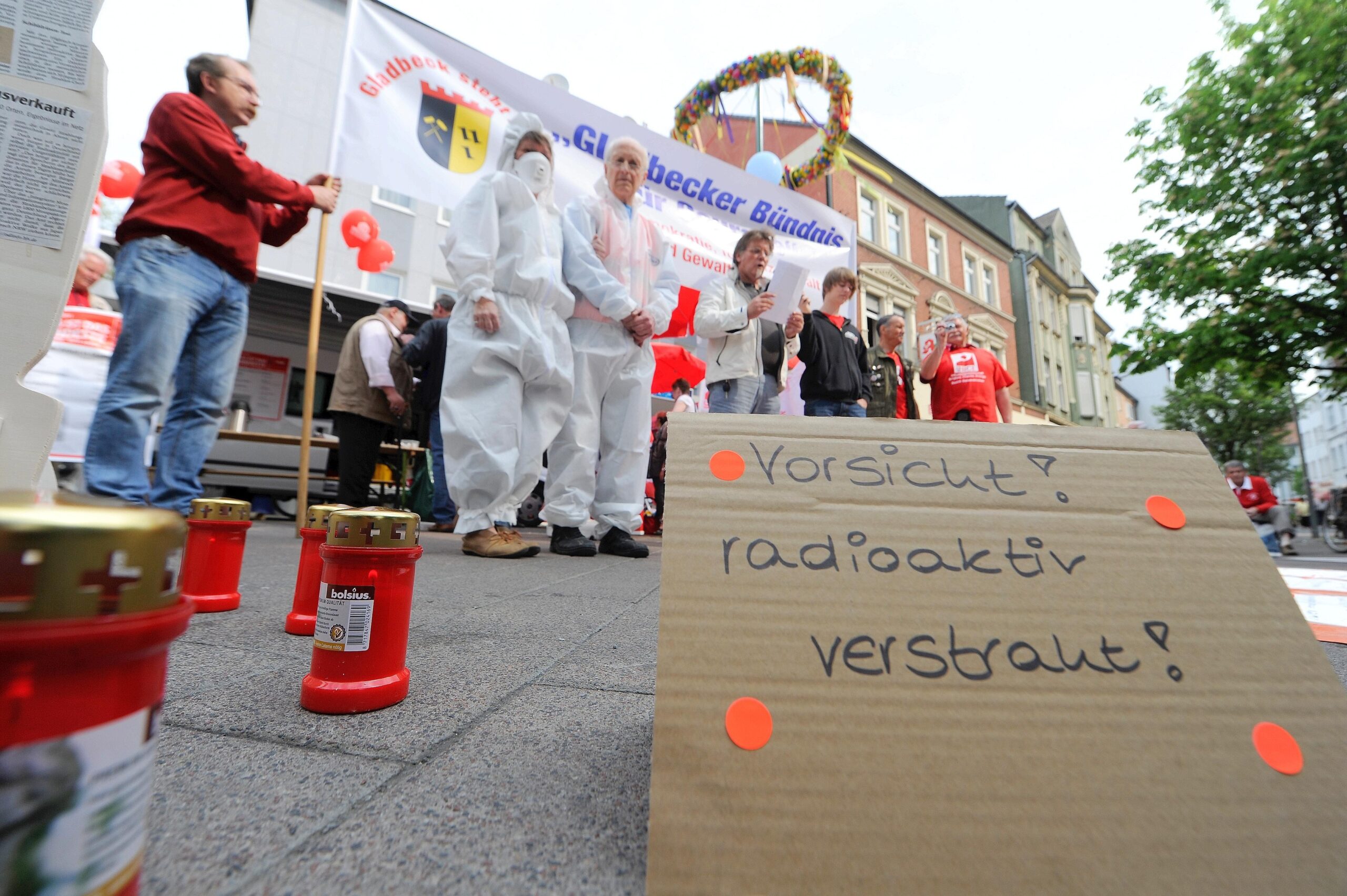 Erinnerung an Tschernobyl mit einer Schweigeminute in der Innenstadt...