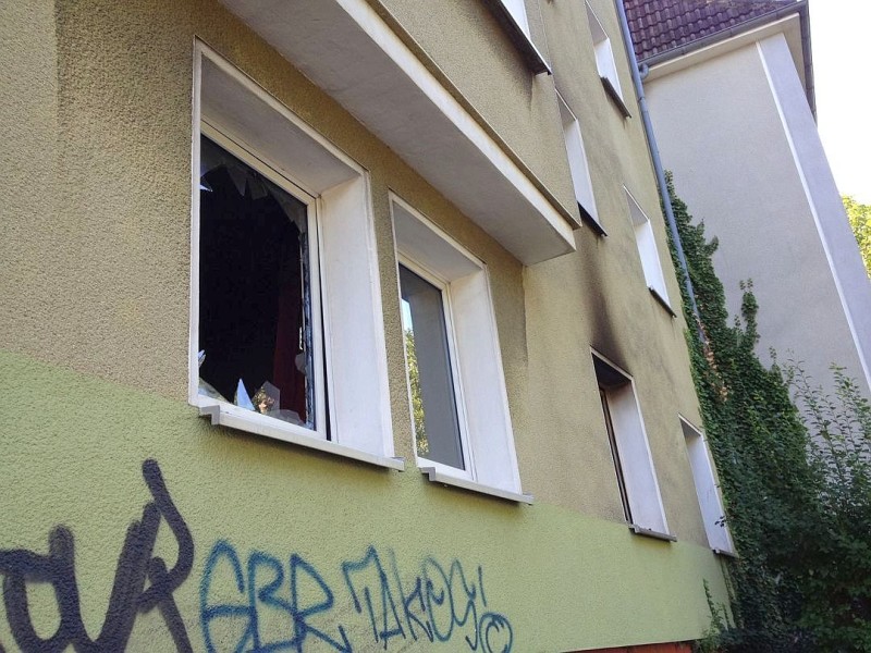 Bei einem Wohnungsbrand in der Fichtestraße in der Nordstadt in Dortmund sind am Freitagmorgen zwei Kinder tot aufgefunden worden. Ein drittes Kind starb wenig später im Krankenhaus. Foto: Stefan Reinke