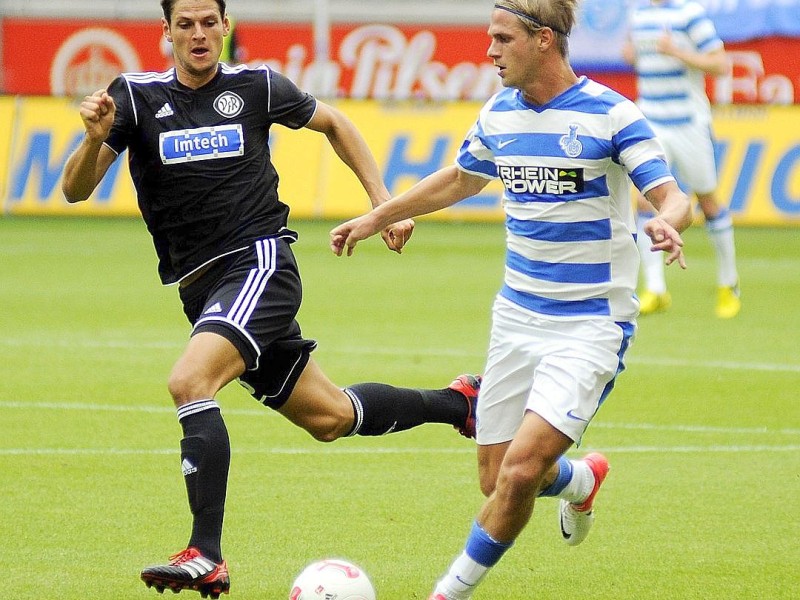 2. Fussball Bundesliga, MSV Duisburg : VfR Aalen in der Schauinsland-Reisen-Arena in Duisburg-Wedau, am Sonntag den 05.08.2012.Soeren Brandy am Ball.Foto: Lars Fröhlich / WAZ FotoPool