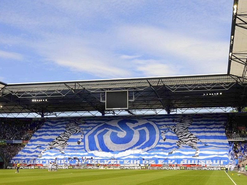 2. Fussball Bundesliga, MSV Duisburg : VfR Aalen in der Schauinsland-Reisen-Arena in Duisburg-Wedau, am Sonntag den 05.08.2012.Foto: Lars Fröhlich / WAZ FotoPool