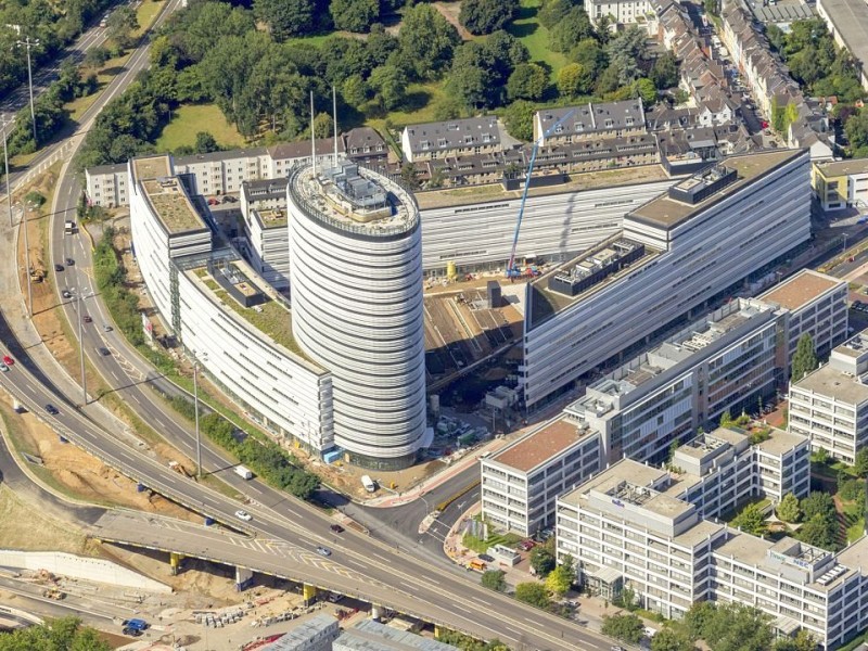 Auf dem Vodafone-Campus in Düsseldorf-Heerdt sollen bis Ende 2012 etwa 5000 Büroarbeitsplätze entstehen.