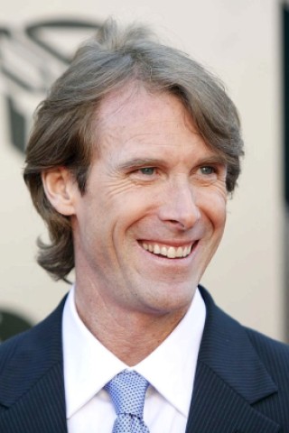 ... Transformers-Regisseur Michael Bay etwa, der um 160 Millionen Dollar schwerer wurde - in nur einem Jahr. Das macht Platz 2 in der Forbes-Liste. Der erste Platz hingegen ist seit vier Jahren für dieselbe Person reserviert... Es ist???