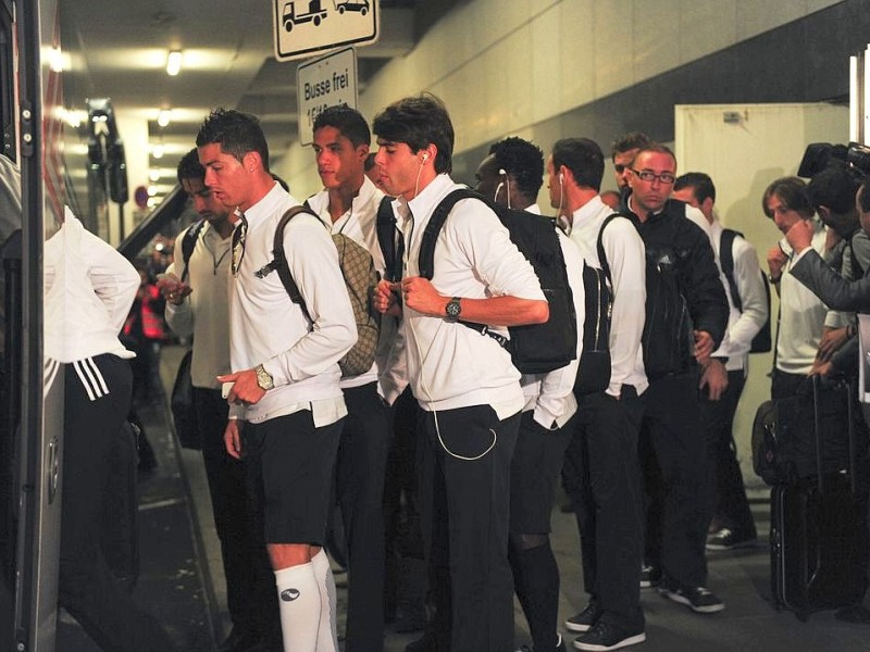 Ankunft der Spieler von Real Madrid vor dem Champions League Spiel gegen Dortmund.Foto: Knut Vahlensieck