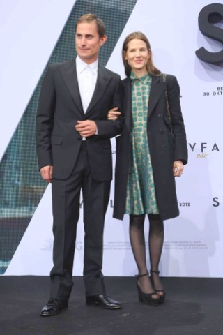 Clemens Schick and Aino Laberenz bei der Skyfall-Deutschlandpremiere in Berlin, am Theater am Podsdamer Platz.