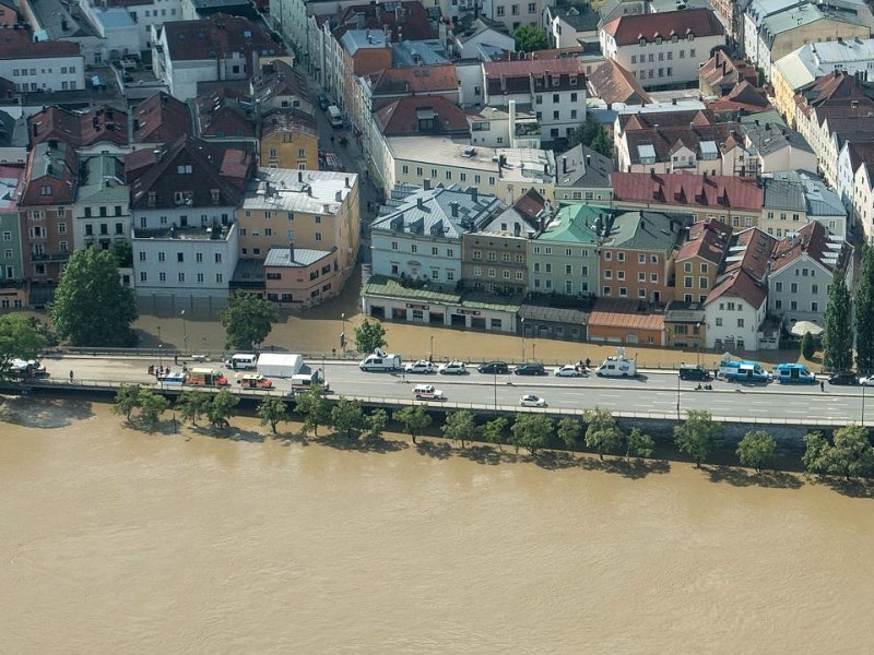 ...und des Inns überflutet. Auch...
