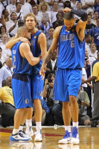 Superstar Dirk Nowitzki gewinnt mit den Dallas Mavericks den NBA-Titel.