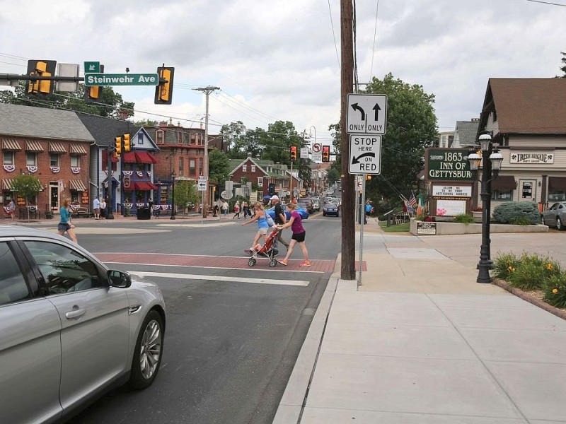 Amerikaner spielen zum 150. Jahrestag die entscheidende Schlacht des amerikanischen Bürgerkrieges in Gettysburg nach.