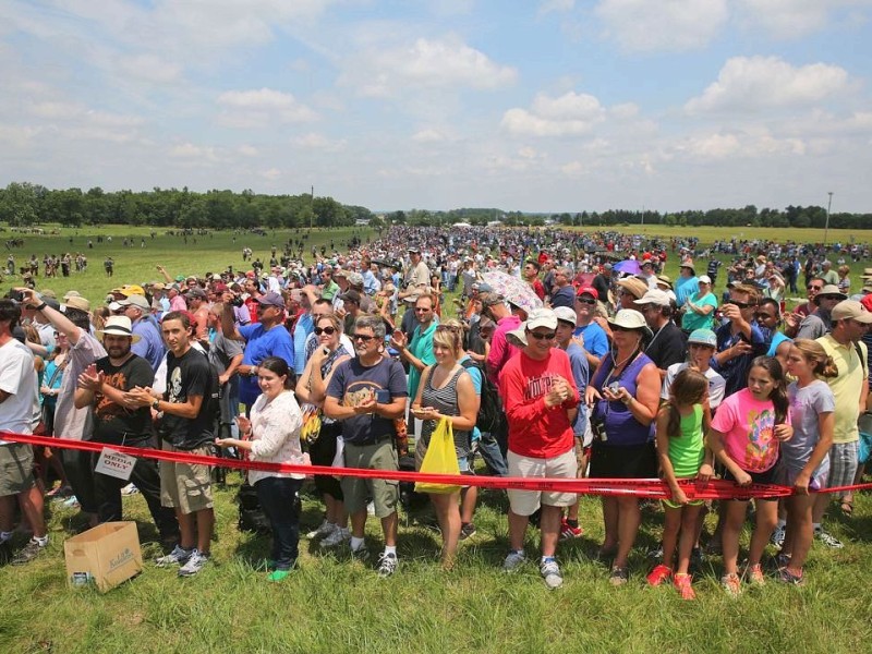 Amerikaner spielen zum 150. Jahrestag die entscheidende Schlacht des amerikanischen Bürgerkrieges in Gettysburg nach.