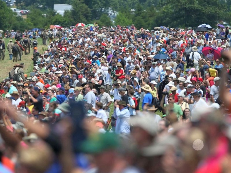 Amerikaner spielen zum 150. Jahrestag die entscheidende Schlacht des amerikanischen Bürgerkrieges in Gettysburg nach.