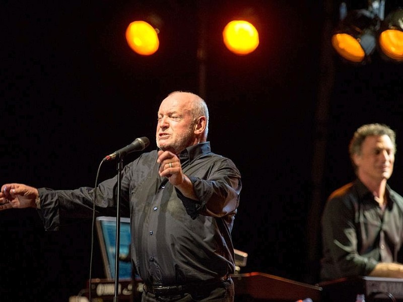 Weltstar Joe Cocker spielte bei Zeltfestival Ruhr vor mehreren tausend Fans, am Sonntag, den 18. August 2013 in Bochum. Foto: Ingo Otto / WAZ FotoPool