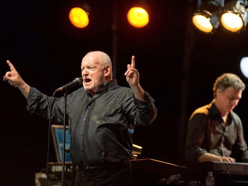 Weltstar Joe Cocker spielte bei Zeltfestival Ruhr vor mehreren tausend Fans, am Sonntag, den 18. August 2013 in Bochum. Foto: Ingo Otto / WAZ FotoPool