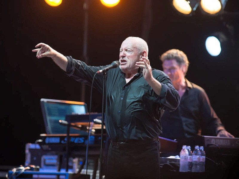 Weltstar Joe Cocker spielte bei Zeltfestival Ruhr vor mehreren tausend Fans, am Sonntag, den 18. August 2013 in Bochum. Foto: Ingo Otto / WAZ FotoPool